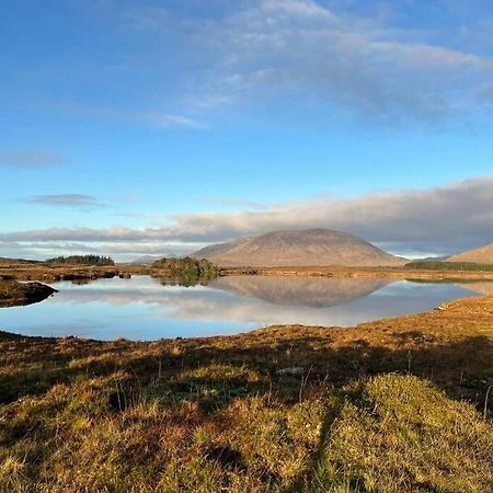 Private Apartment One On Lough Corrib, Oughterard Galway Dış mekan fotoğraf